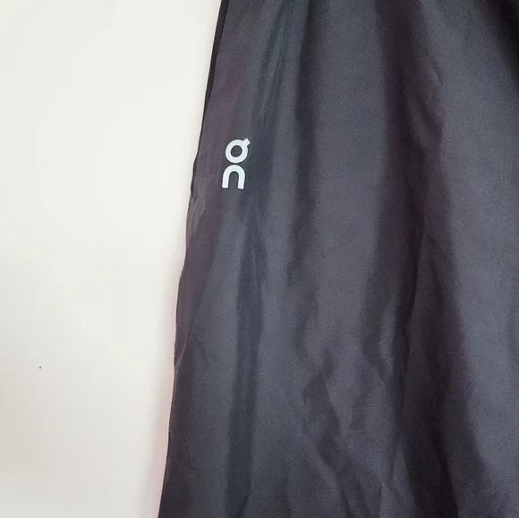New On Running On Clouds Storm Pants Women’s Size L Black - Picture 5 of 8